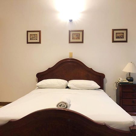 מלון מדיין Casa Rosales מראה חיצוני תמונה