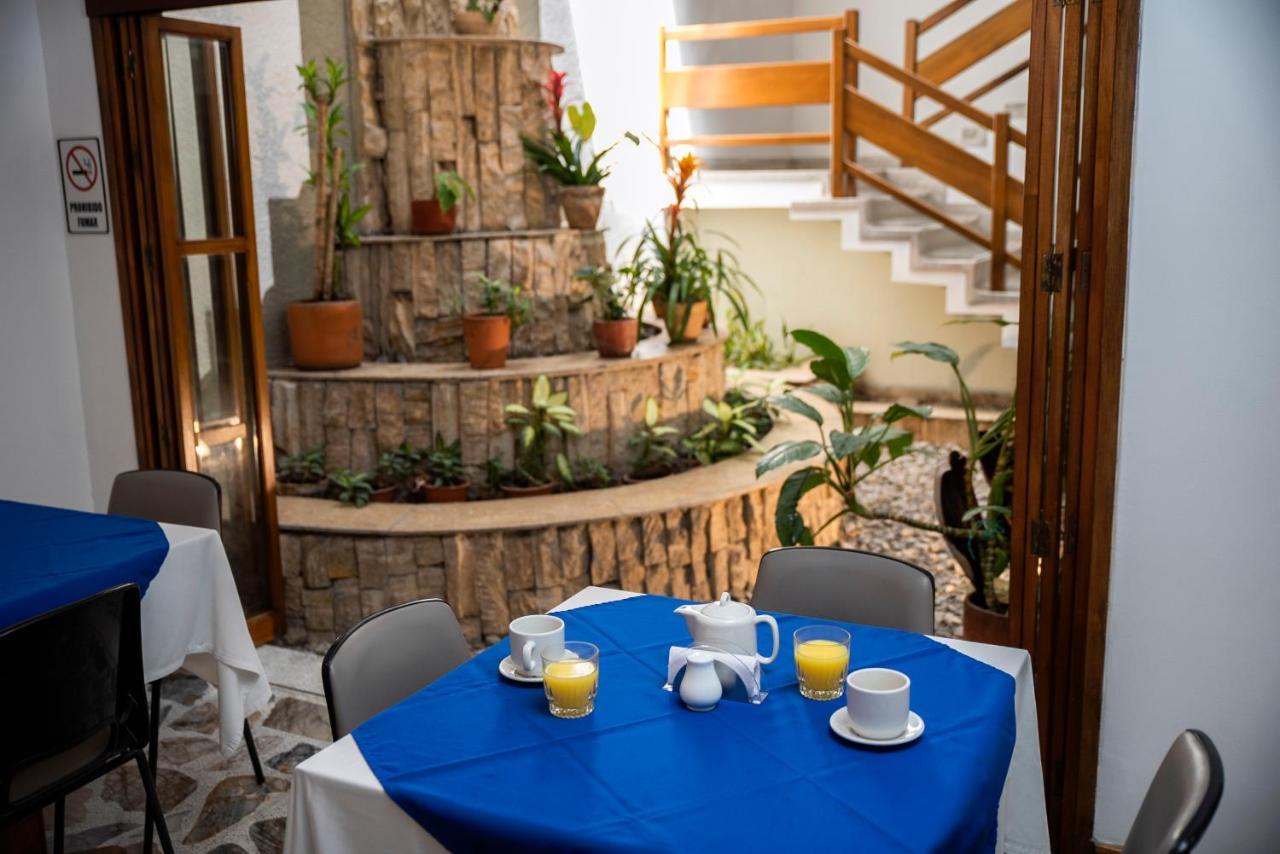 מלון מדיין Casa Rosales מראה חיצוני תמונה