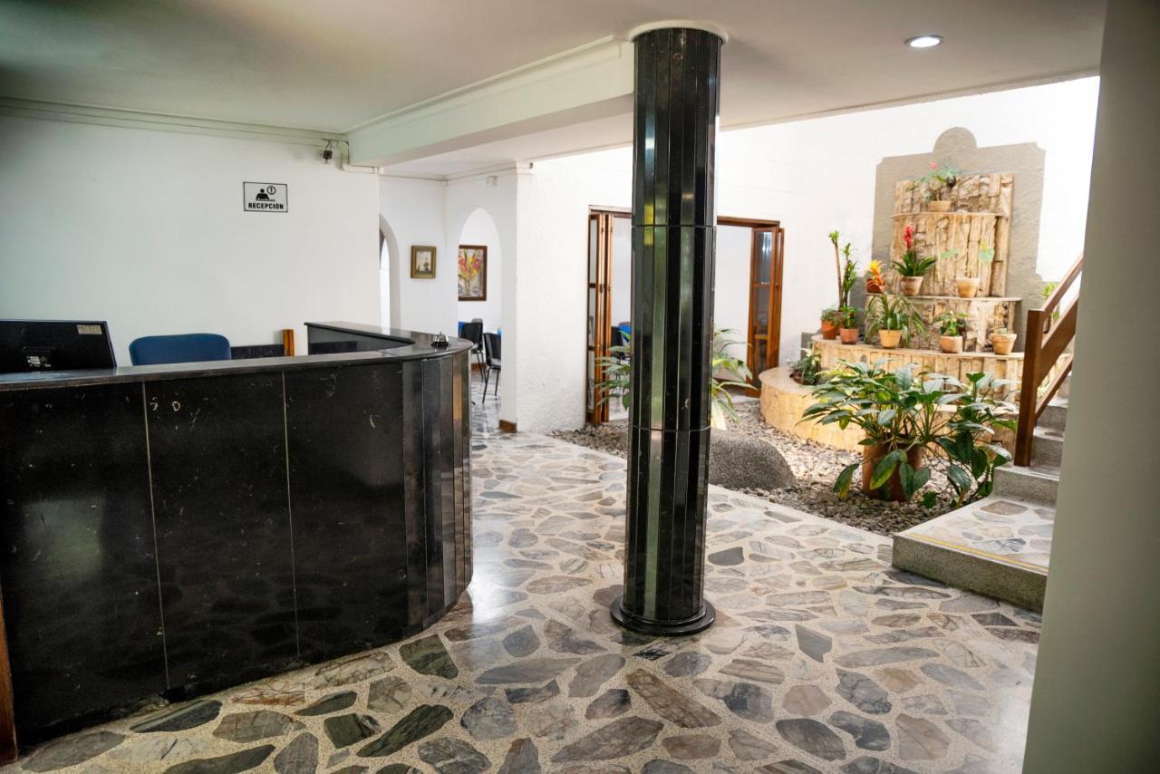 מלון מדיין Casa Rosales מראה חיצוני תמונה
