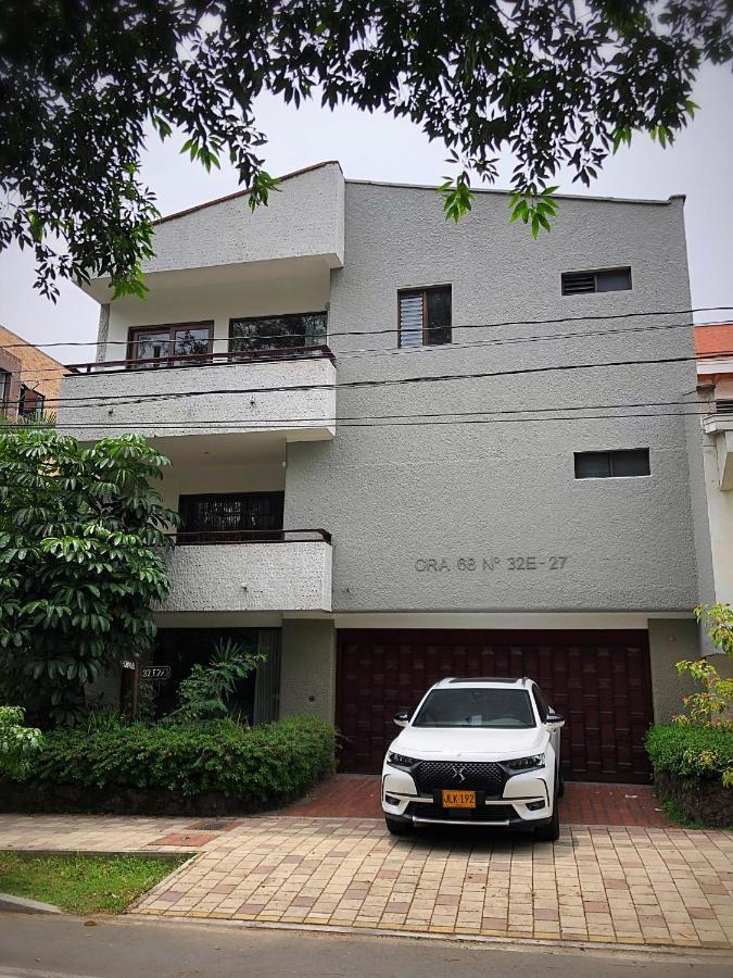 מלון מדיין Casa Rosales מראה חיצוני תמונה