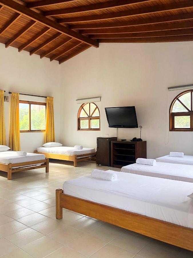 מלון מדיין Casa Rosales מראה חיצוני תמונה