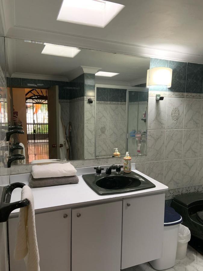 מלון מדיין Casa Rosales מראה חיצוני תמונה