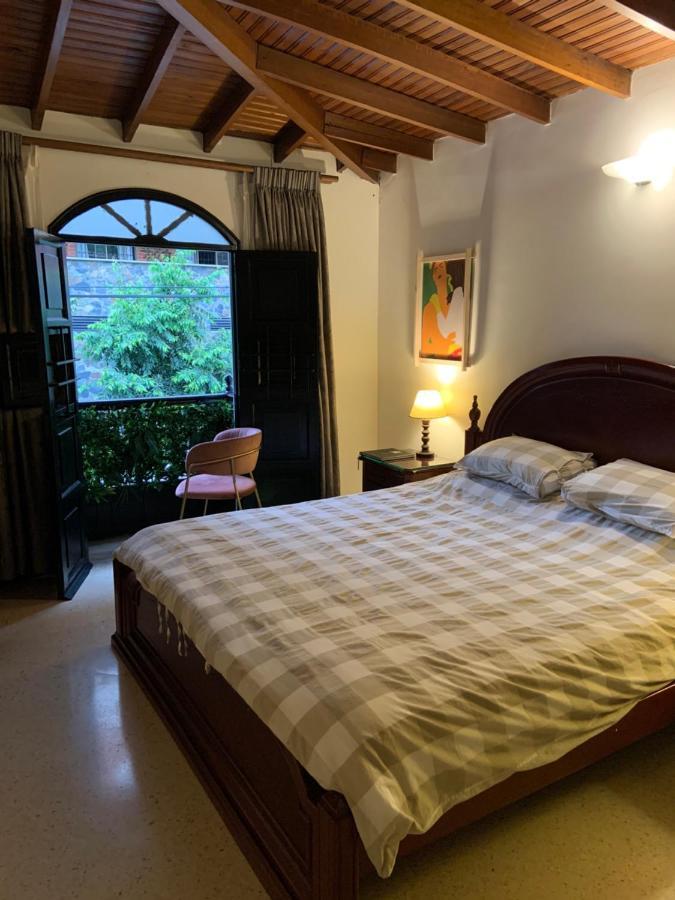 מלון מדיין Casa Rosales מראה חיצוני תמונה